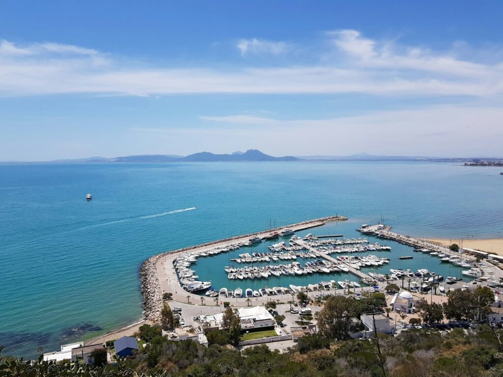 The Expat Community in Tunisia: Where to Find Support and Friends